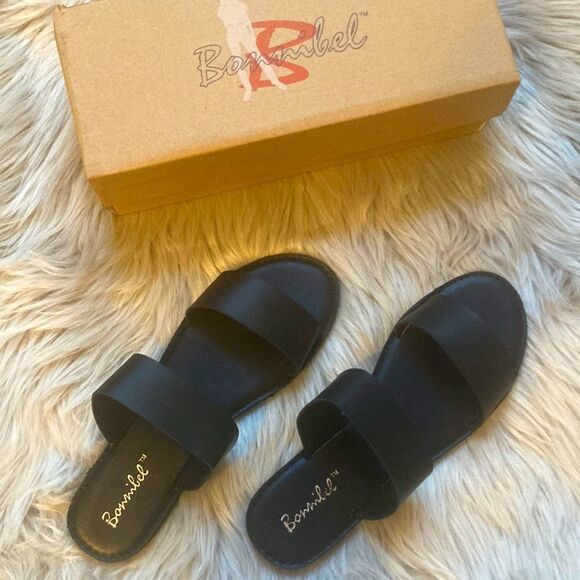 𝅺Bonnibel Dotty Black Double Strap Sandals - Picture 1 of 4